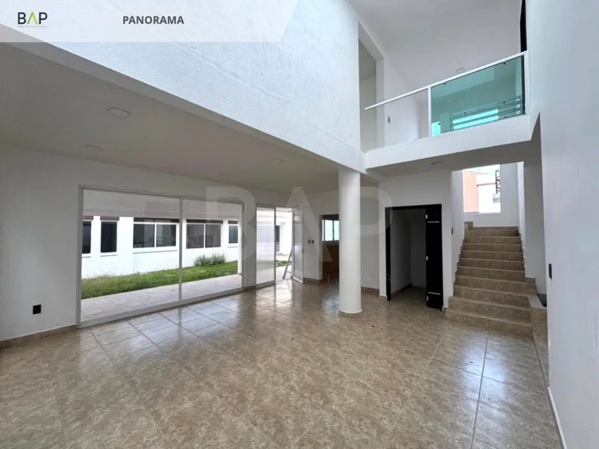 Casa en venta en Panorama, León — foto 1 de 9
