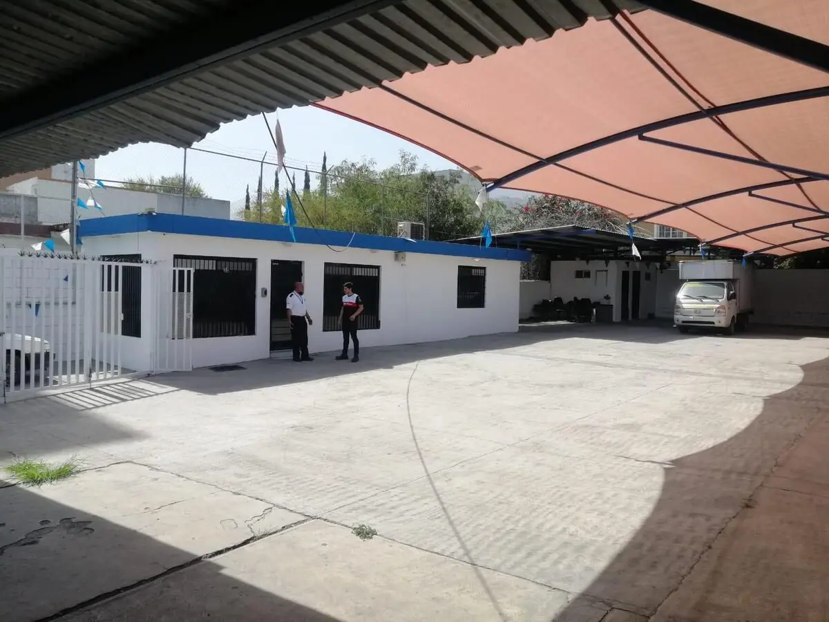 Local en renta en Roma, Monterrey — foto 1 de 4