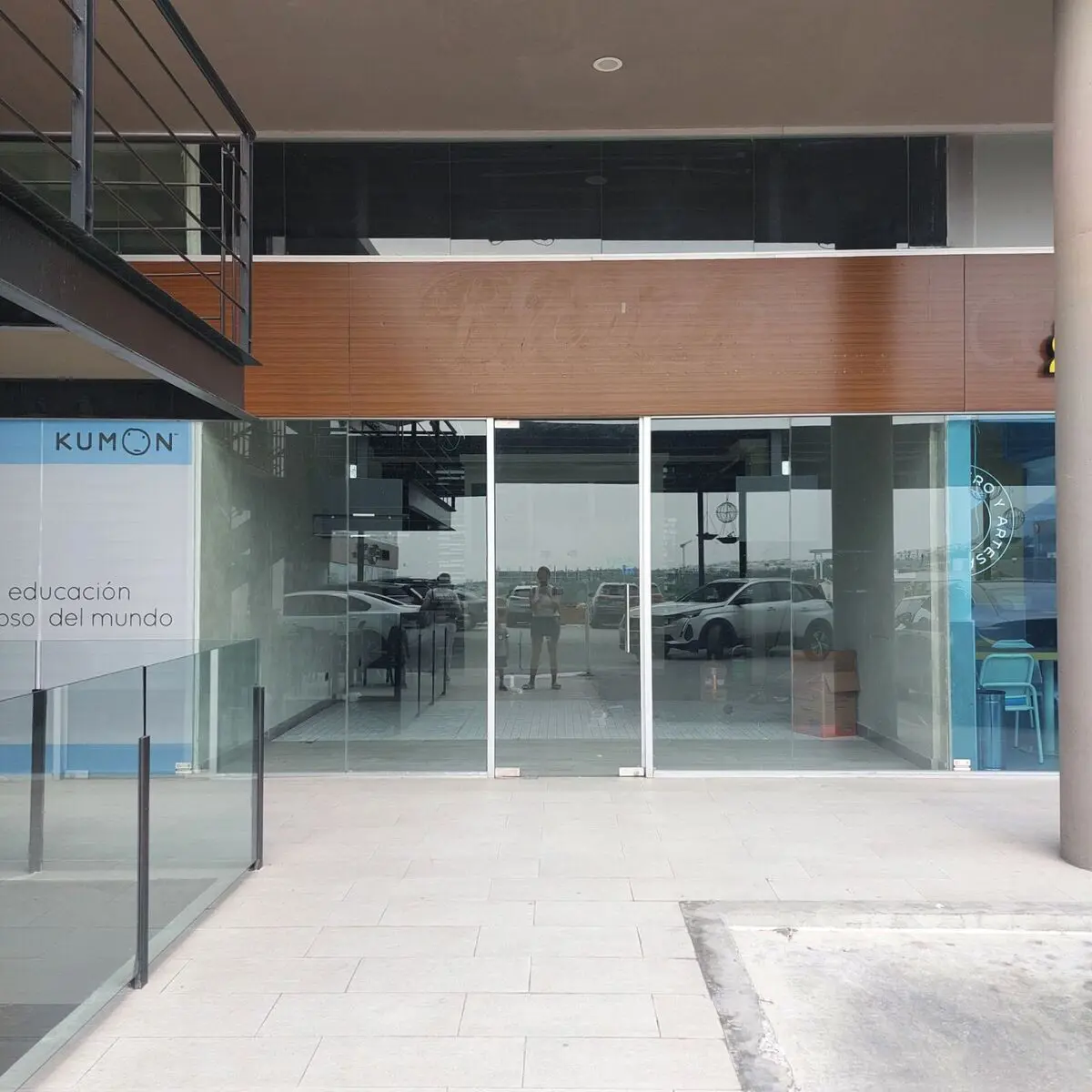 Local en renta en Puerta de Hierro, Monterrey — foto 1 de 4