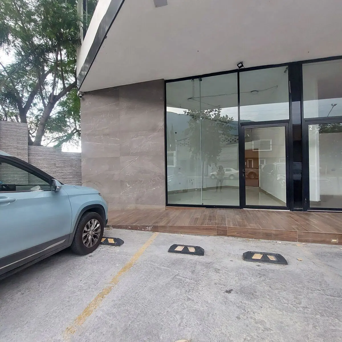Local en renta en Las Cumbres, Monterrey — foto 1 de 6