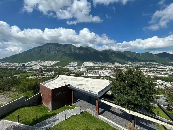 Casa en venta en Loma Bonita, Monterrey — foto 3 de 11