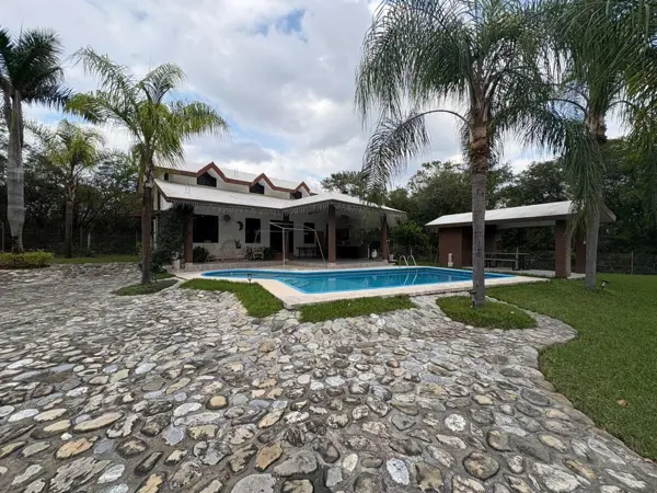 Quinta en venta en Montemorelos Centro, Montemorelos — foto 2 de 12