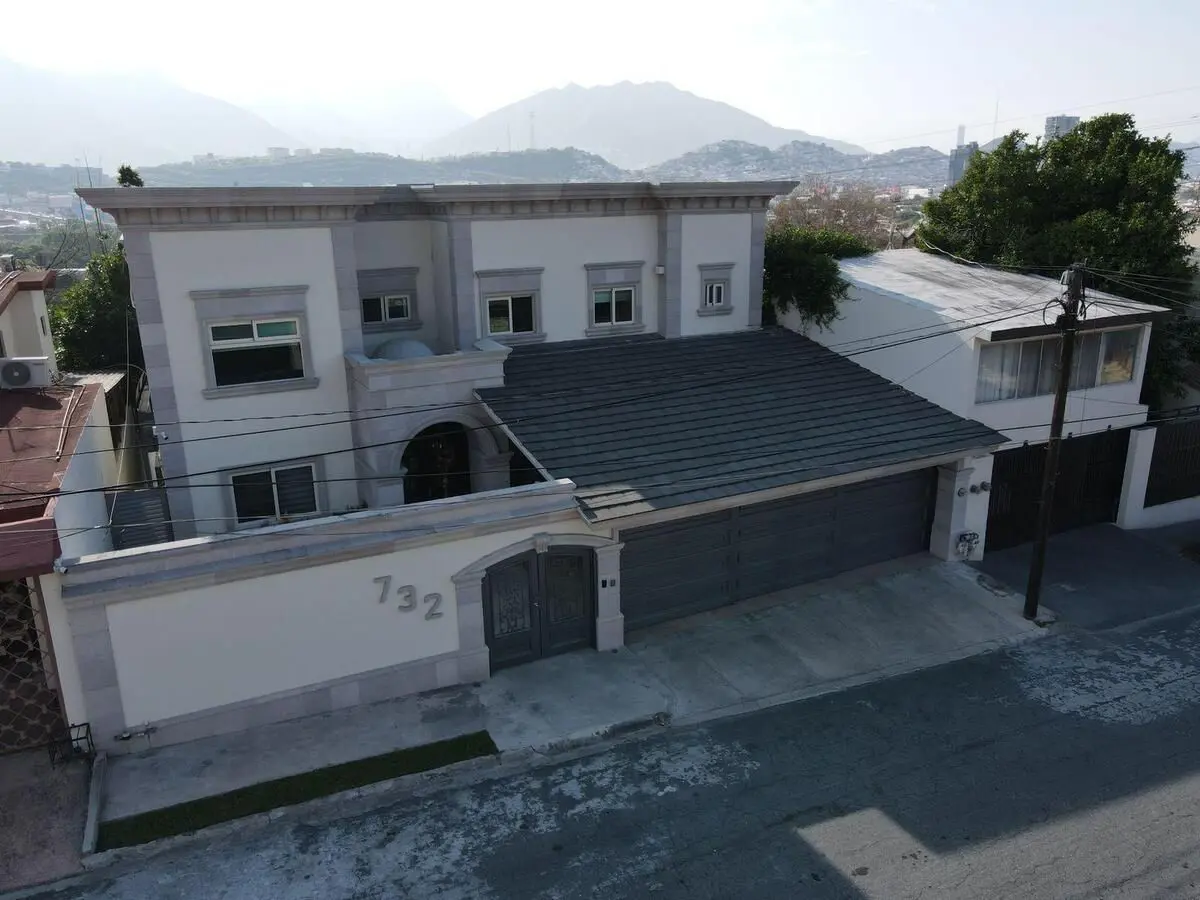 Casa en venta en Contry la Silla, Guadalupe — foto 1 de 18