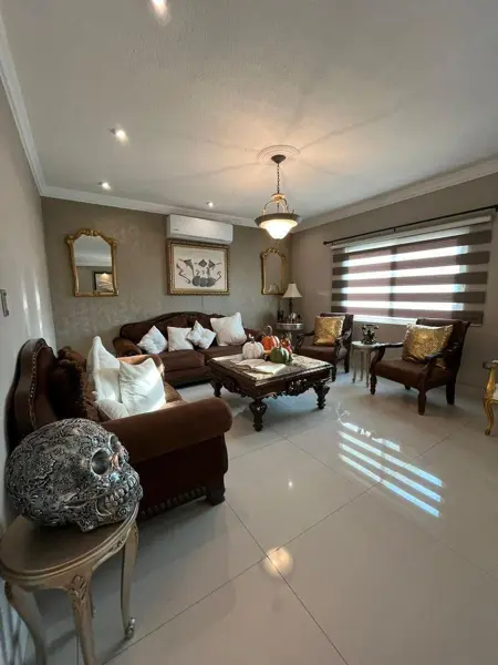 Casa en venta en Contry la Silla, Guadalupe — foto 2 de 18