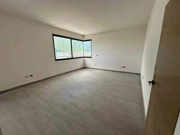 Casa en venta en Loma Bonita, Monterrey — foto 2 de 11