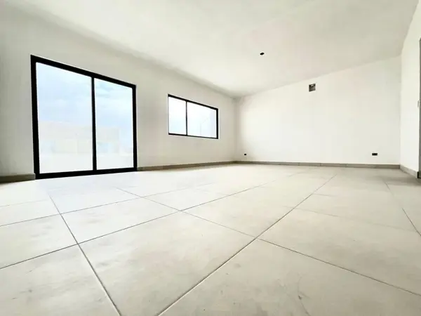 Casa en venta en Santoral, García — foto 3 de 5