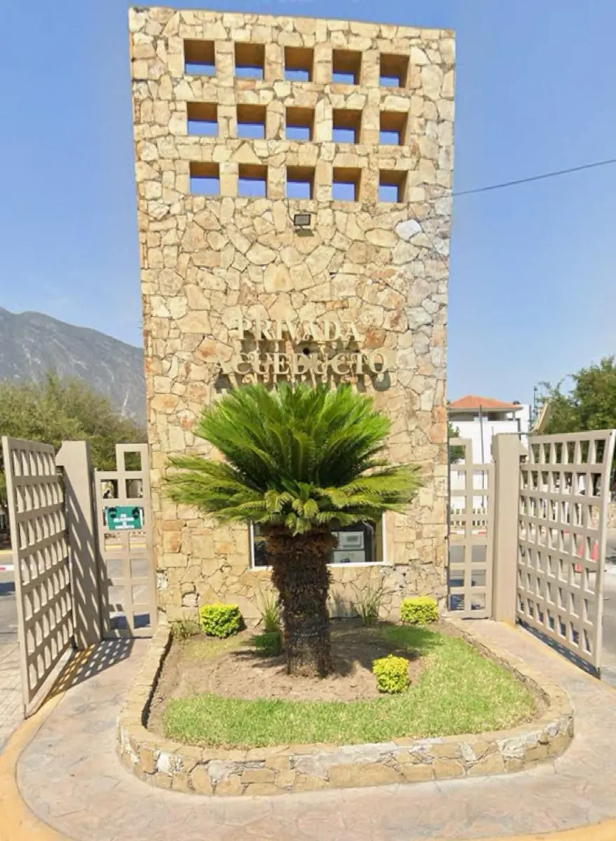 Casa en venta en La Fama, Santa Catarina — foto 1 de 10