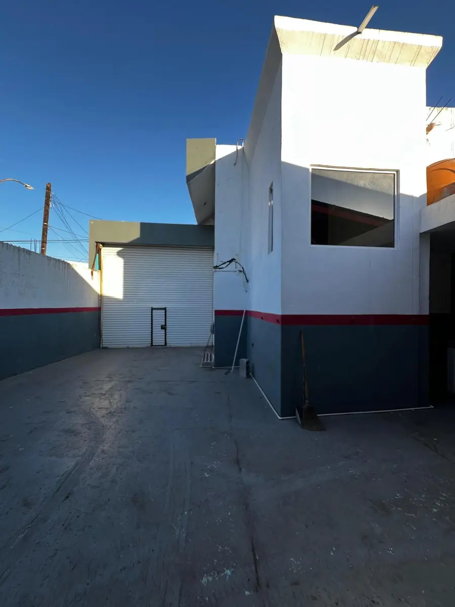 Bodega en renta en Caracol, Monterrey — foto 1 de 16
