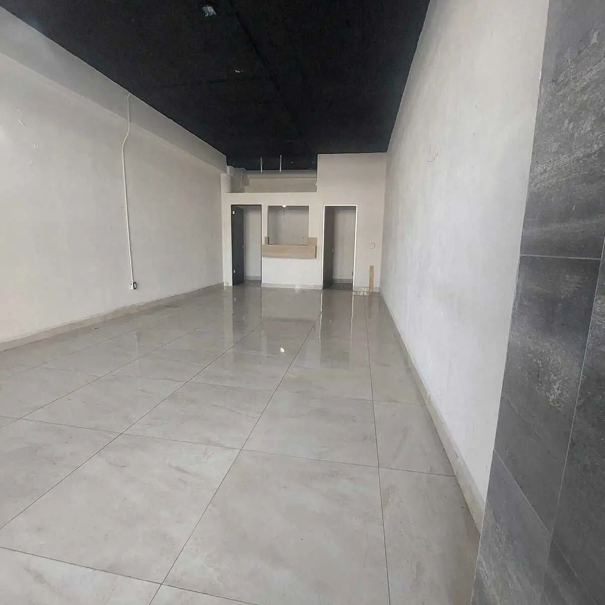 Local en renta en Cumbres Elite Sector Villas, Monterrey — foto 1 de 8