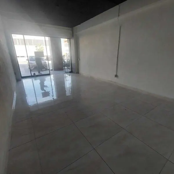 Local en renta en Cumbres Elite Sector Villas, Monterrey — foto 3 de 8