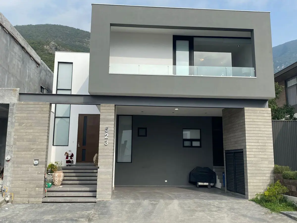 Casa en venta en Aires del Vergel, Monterrey — foto 1 de 28