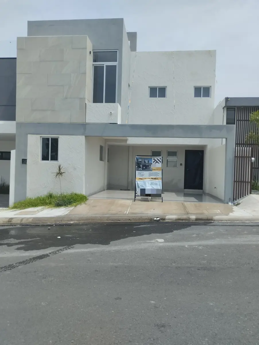 Casa en venta en Lomas de la Rioja, Alvarado — foto 1 de 12