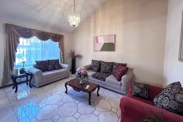 Casa en renta en San Isidro, Saltillo — foto 2 de 18