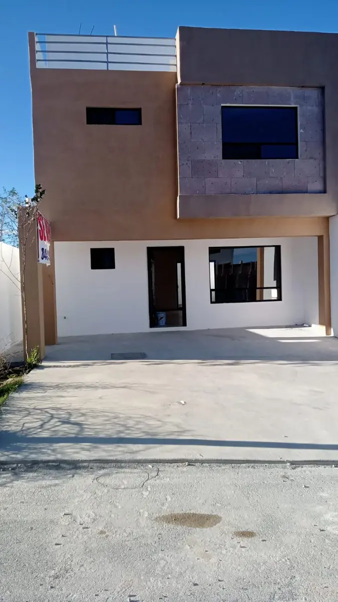 Casa en venta en Residencial Rincón de San Vicente, Saltillo — foto 1 de 25