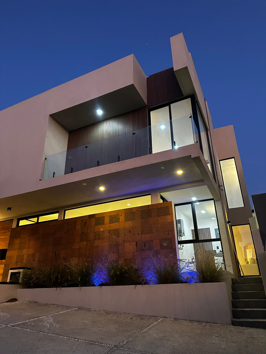Casa en venta en El Condado, Corregidora — foto 1 de 69