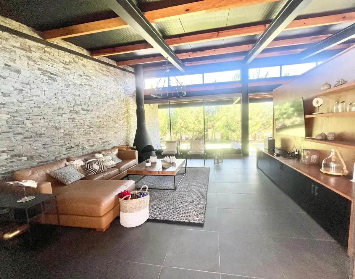 Casa en venta en Tapalpa, Tapalpa — foto 1 de 18