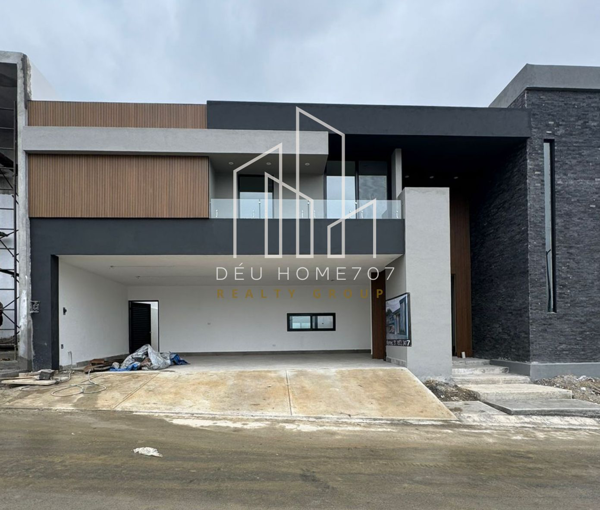 Casa en venta en Bosques de las Misiones Sector Encino, Santiago, Nuevo León Casa en venta en Bosques de las Misiones Sector Encino, Santiago, Nuevo León