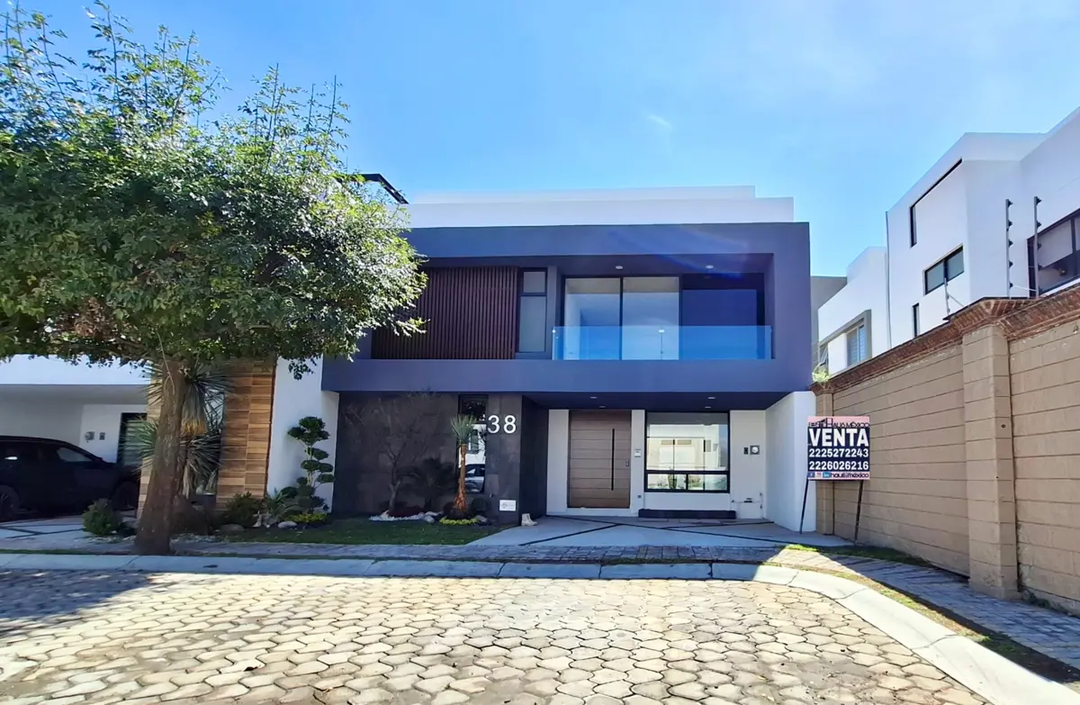 Casa en venta en Lomas de Angelópolis, San Andrés Cholula — foto 1 de 10