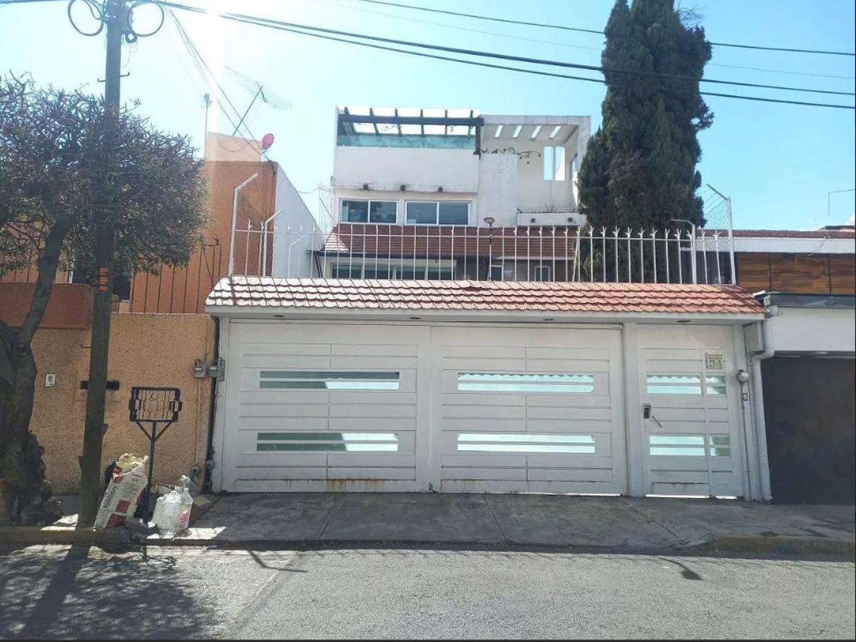 Casa en venta en Villa Quietud, Coyoacán — foto 1 de 26