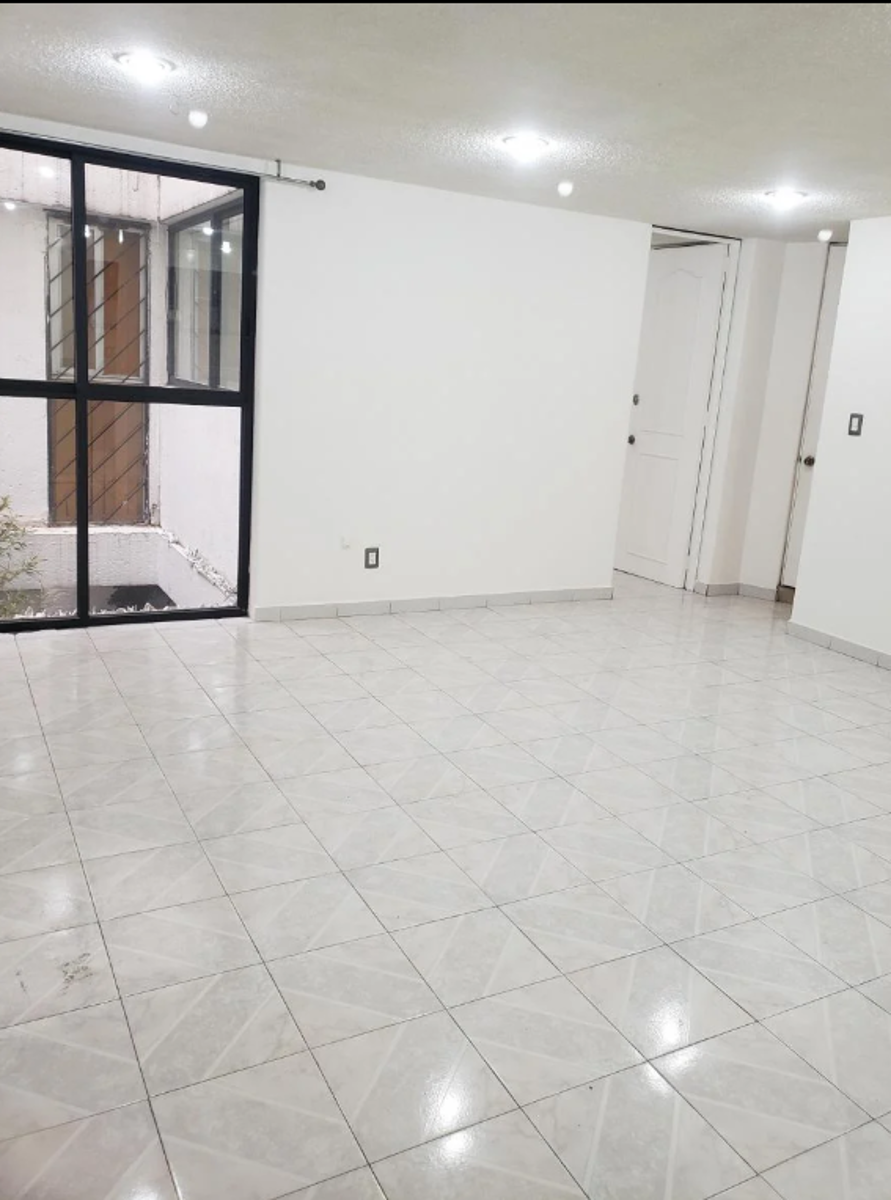 Departamento en venta en Paseos de Taxqueña, Coyoacán — foto 1 de 15