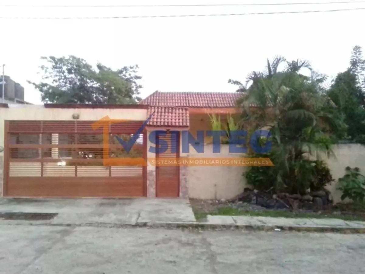 Casa en venta en Direccion de Caminos, Tihuatlán — foto 1 de 12