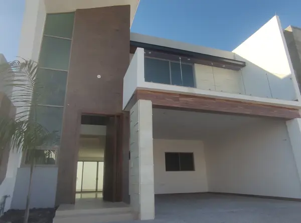 Casa en venta en Los Viñedos, Torreón — foto 2 de 46