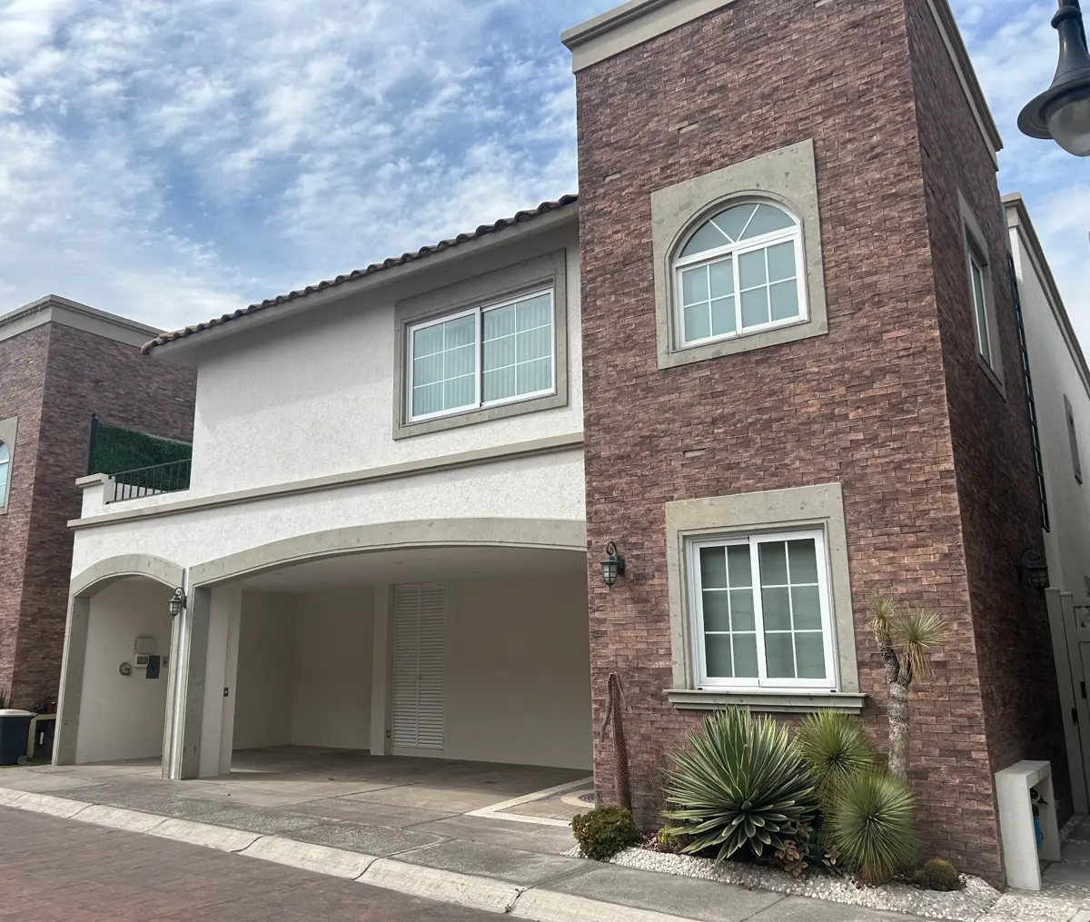 Casa en renta en Portofino Royal Country Club, Metepec — foto 1 de 31