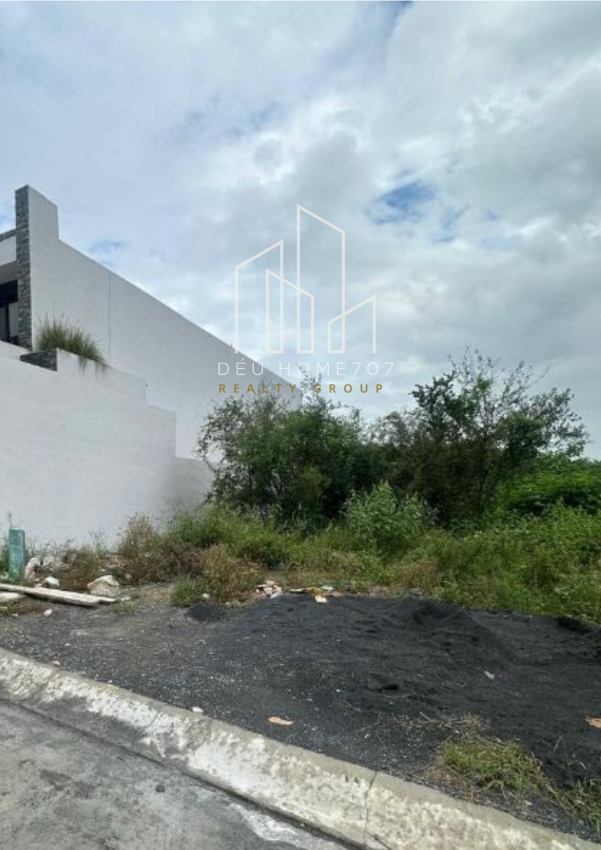 Terreno en venta en Yerbaniz, Santiago — foto 1 de 2
