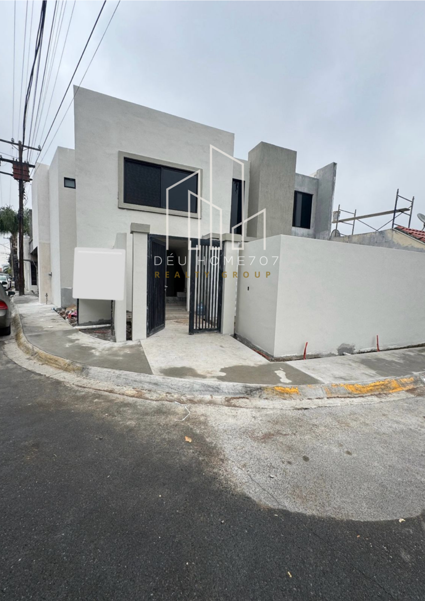 Casa en venta en Contry la Escondida, Guadalupe — foto 1 de 21