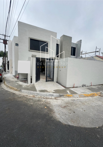 Casa en venta en Contry la Escondida, Guadalupe — foto 2 de 21
