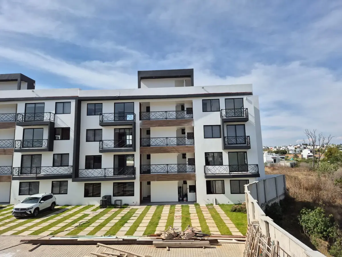 Departamento en renta en Lomas de Angelópolis, San Andrés Cholula — foto 1 de 16