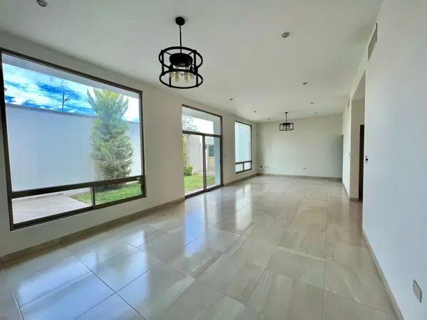 Casa en venta en Rincón las Trojes, Torreón — foto 3 de 33