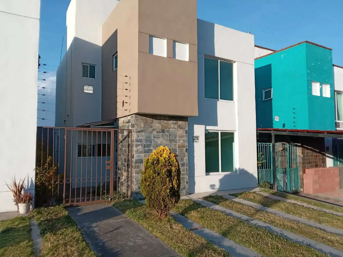 Casa en venta en Urbano Bonanza, Metepec — foto 1 de 14