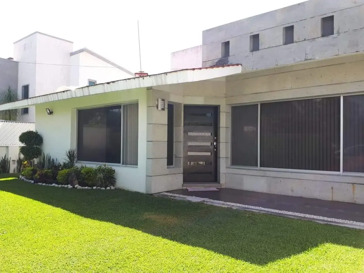 Casa en venta en Lomas de Cocoyoc, Atlatlahucan — foto 1 de 12