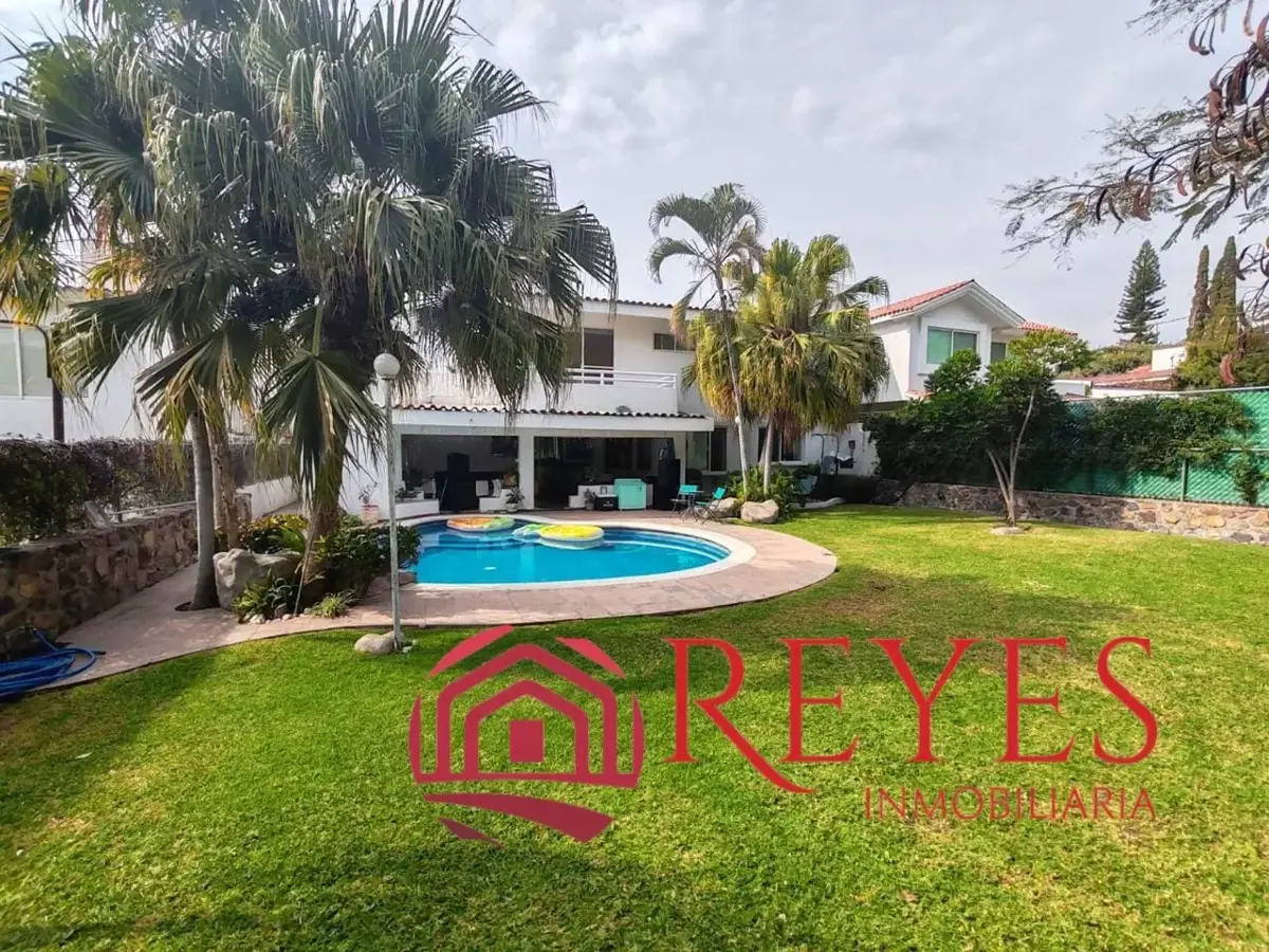 Casa en venta en Lomas de Cocoyoc, Atlatlahucan — foto 1 de 33