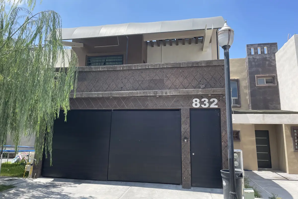 Casa en venta en Valle del Oriente, Arteaga — foto 1 de 18