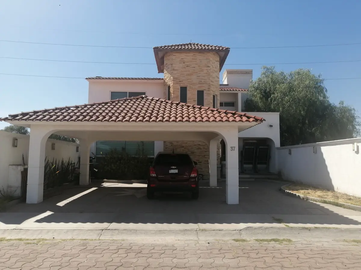 Casa en renta en Residencial las Trojes, Corregidora — foto 1 de 50