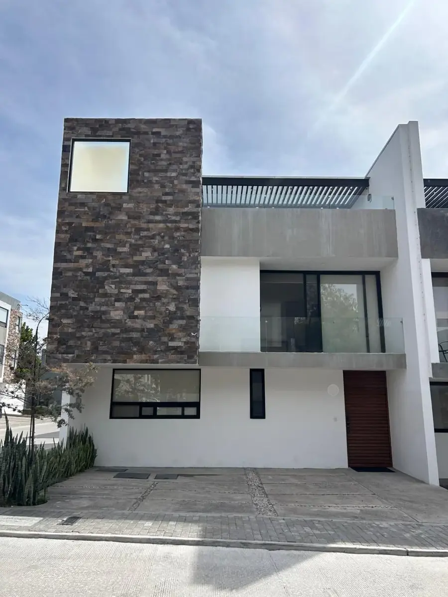 Casa en venta en El Condado, Corregidora — foto 1 de 59
