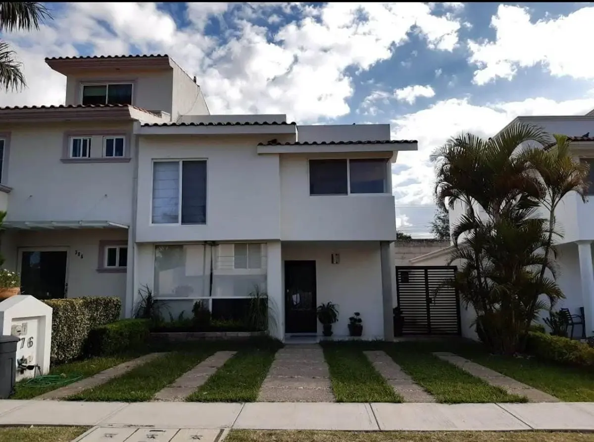 Casa en renta en San Antonio de Ayala, Irapuato — foto 1 de 18