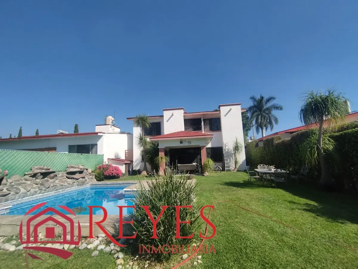 Casa en venta en Lomas de Cocoyoc, Atlatlahucan — foto 1 de 14