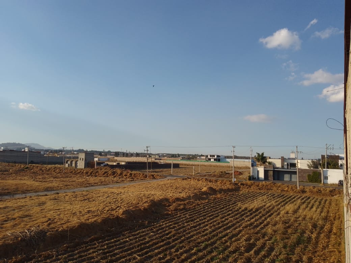 Terreno en venta en San Miguel Totocuitlapilco, Metepec