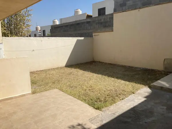 Casa en venta en Portales, Ramos Arizpe — foto 3 de 16