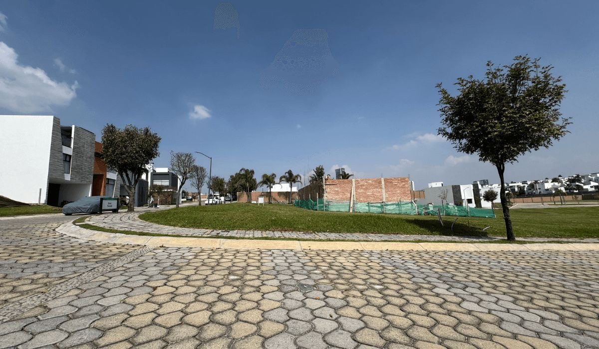 Terreno en venta en Lomas de Angelópolis, San Andrés Cholula — foto 1 de 8