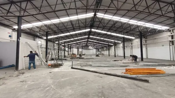 Bodega en renta en Los Reyes, Tlalnepantla de Baz — foto 2 de 2