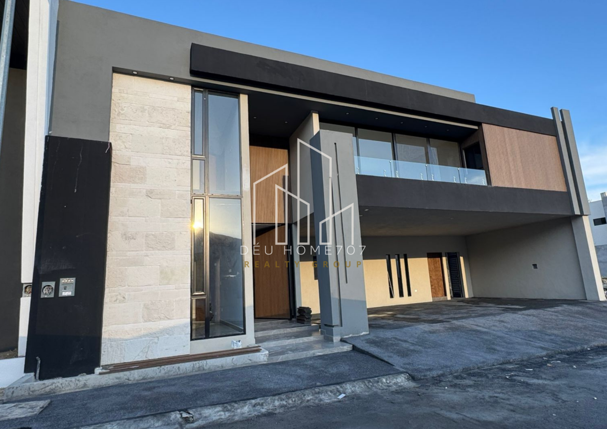 Casa en venta en Bosques de las Misiones Sector Reserva, Santiago — foto 1 de 6