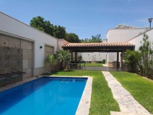 Casa en renta en Torreon Jardin, Torreón — foto 2 de 37