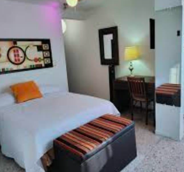 Casa en venta en Jardines Alcalde, Guadalajara — foto 3 de 10