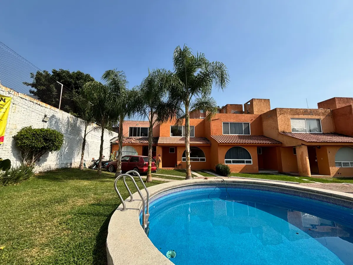 Casa en venta en Centro Jiutepec, Jiutepec — foto 1 de 35