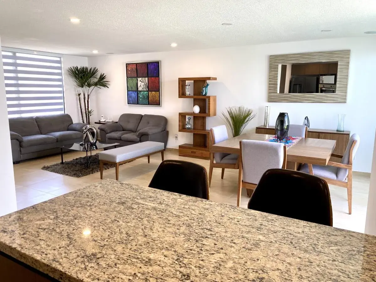 Casa en renta en Lomas de Angelópolis, San Andrés Cholula — foto 1 de 24