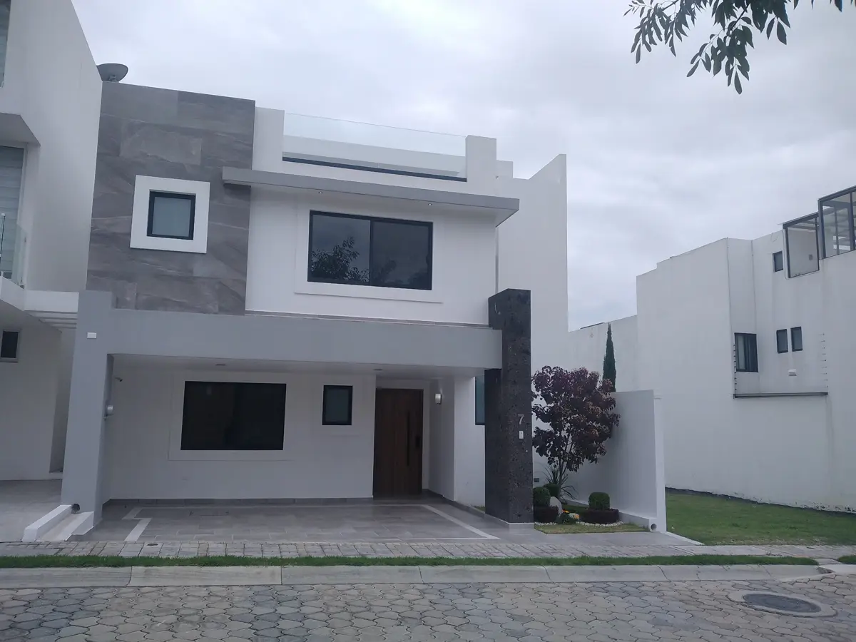 Casa en venta en Lomas de Angelópolis, Ocoyucan — foto 1 de 32